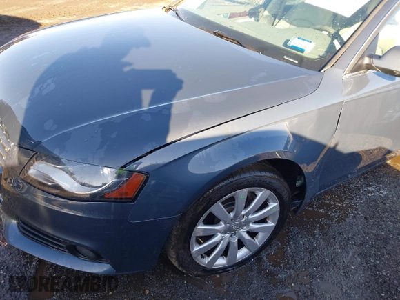 2011 Audi A4 Premium Plus z VIN WAUEFAFL4BN038491, wystawiony jako IAAI lot #41366820 z przebiegiem 77 042 mil mil oraz . Historia ofert i sprzedaży dostępna na DreamBid. Obrazek 6.