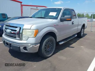 2009 Ford F-150 STX z VIN 1FTRX12829KB84659, wystawiony jako IAAI lot #42810439 z przebiegiem 243 172 mil mil oraz . Historia ofert i sprzedaży dostępna na DreamBid. Obrazek 2.