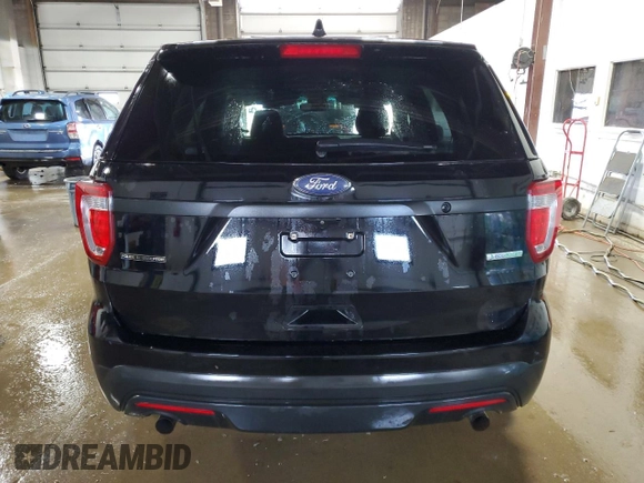 2017 Ford Police Interceptor Utility z VIN 1FM5K8AT5HGA62869, wystawiony jako Copart lot #61285845 z przebiegiem 132 057 mil mil oraz Czysty tytuł • Clean title. Historia ofert i sprzedaży dostępna na DreamBid. Obrazek 6.