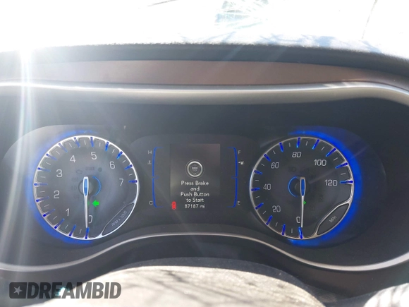2021 Chrysler Voyager LXi with VIN 2C4RC1DGXMR519600, listed as a IAAI auction lot 41813991 with 87,187 mi miles and . Bid and sale history available at DreamBid. Image 7.