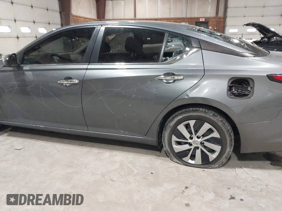 2020 Nissan Altima S z VIN 1N4BL4BV6LC127358, wystawiony jako IAAI lot #41632354 z przebiegiem 116 244 mil mil oraz . Historia ofert i sprzedaży dostępna na DreamBid. Obrazek 6.