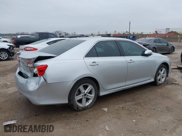 2012 Toyota Camry L with VIN 4T1BF1FKXCU060723, listed as a IAAI auction lot 41699365 with 211,767 mi miles. Bid and sale history available at carsss.com. Image 4.