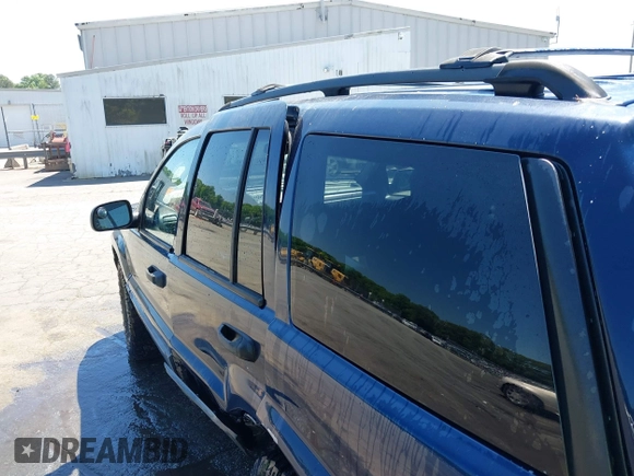 2004 Jeep Grand Cherokee Laredo z VIN 1J4GW48S44C204714, wystawiony jako IAAI lot #42137857 z przebiegiem 251 591 mil mil oraz . Historia ofert i sprzedaży dostępna na DreamBid. Obrazek 17.