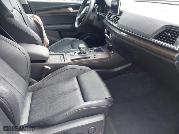 2019 Audi Q5 Premium Plus with VIN WA1BNAFY1K2088121, listed as a IAAI auction lot 41603102 with 42,689 mi miles. Bid and sale history available at carsss.com. Image 5.