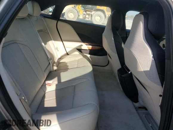 2023 Lucid Air Grand Touring z VIN 50EA1GBA4PA004875, wystawiony jako Copart lot #56100425 z przebiegiem 8176 mil mil oraz Szkody całkowita. Historia ofert i sprzedaży dostępna na DreamBid. Obrazek 10.