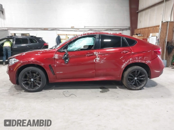 2018 BMW X6 xDrive35i z VIN 5UXKU2C59J0Z62359, wystawiony jako IAAI lot #41866547 z przebiegiem 57 544 mil mil oraz . Historia ofert i sprzedaży dostępna na DreamBid. Obrazek 14.