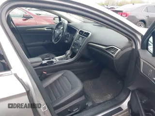 2014 Ford Fusion SE with VIN 3FA6P0HD9ER142812, listed as a IAAI auction lot 42135900 with 174,402 mi miles. Bid and sale history available at carsss.com. Image 5.