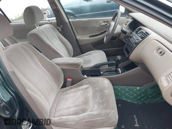 2000 Honda Accord SE с VIN 1HGCG5675YA068067, выставлен на аукционе IAAI как лот 41133127 с пробегом 284 335 миль миль и . История ставок и продаж доступна на DreamBid. Изображение 5.