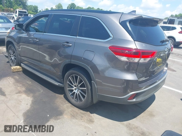 2017 Toyota Highlander XLE with VIN 5TDKZRFHXHS200344, listed as a IAAI auction lot 42616051 with 161,439 mi miles and . Bid and sale history available at DreamBid. Image 3.