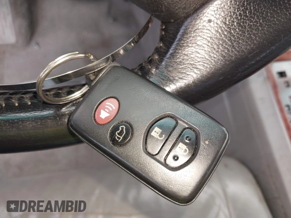 2010 Toyota Highlander Limited с VIN JTEYK3EH8A2097494, выставлен на аукционе IAAI как лот 41516578 с пробегом 216 077 миль миль и . История ставок и продаж доступна на DreamBid. Изображение 11.
