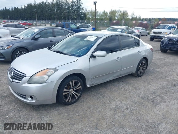 2007 Nissan Altima 2.5 S with VIN 1N4AL21E97C126762, listed as a IAAI auction lot 42033441 with 231,347 mi miles. Bid and sale history available at carsss.com. Image 2.
