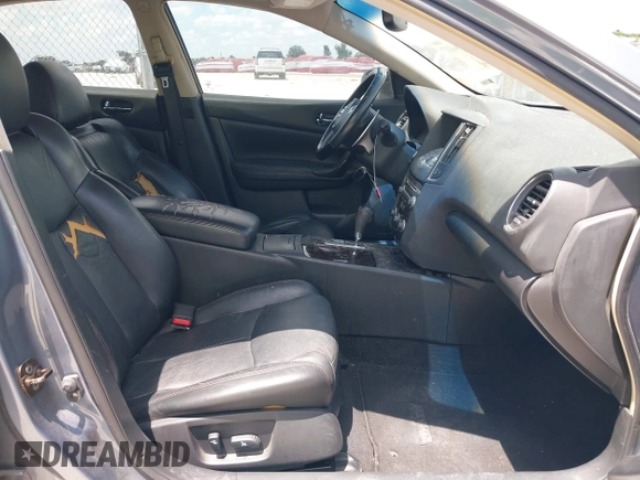 2010 Nissan Maxima S with VIN 1N4AA5APXAC844742, listed as a IAAI auction lot 42504417 with 179,544 mi miles and . Bid and sale history available at DreamBid. Image 5.