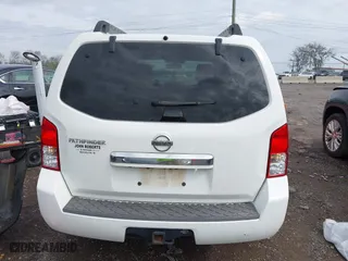 2012 Nissan Pathfinder SV with VIN 5N1AR1NN4CC607893, listed as a IAAI auction lot 41942452 with 200,937 mi miles. Bid and sale history available at carsss.com. Image 17.