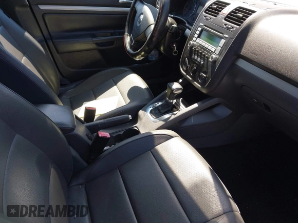 2008 Volkswagen Jetta SE with VIN 3VWRZ71K28M092871, listed as a IAAI auction lot 42059585 with Not provided miles and . Bid and sale history available at DreamBid. Image 5.
