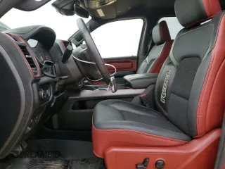 2022 Ram 1500 Rebel z VIN 1C6SRFLTXNN204328, wystawiony jako Copart lot #55575875 z przebiegiem 37 663 mil mil oraz Szkoda całkowita • Salvage title. Historia ofert i sprzedaży dostępna na DreamBid. Obrazek 7.