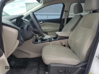 2017 Ford Escape SE z VIN 1FMCU0G99HUA75866, wystawiony jako Copart lot #57274785 z przebiegiem 132 874 mil mil oraz Czysty tytuł • Clean title. Historia ofert i sprzedaży dostępna na DreamBid. Obrazek 7.