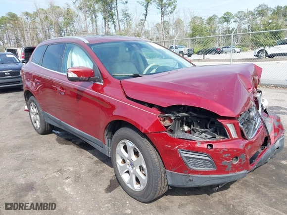 2013 Volvo XC60 3.2L with VIN YV4952DL4D2390794, listed as a IAAI auction lot 41688798 with 104,940 mi miles. Bid and sale history available at carsss.com. Image 1.