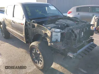 2022 Toyota Tacoma SR z VIN 3TMCZ5AN1NM531884, wystawiony jako IAAI lot #42257444 z przebiegiem Nie podano mil oraz . Historia ofert i sprzedaży dostępna na DreamBid. Obrazek 6.
