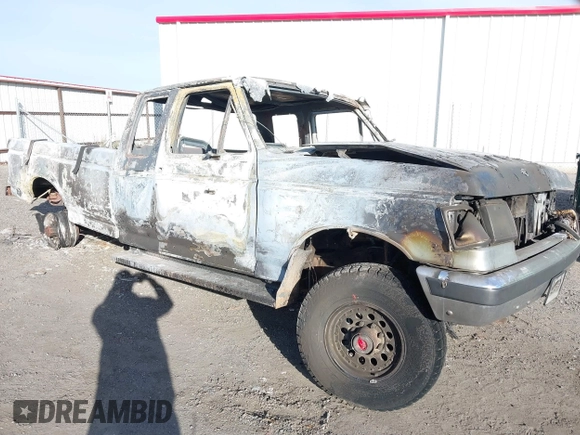 1991 Ford F-250 HD with VIN 1FTHX26G6MKA12226, listed as a IAAI auction lot 40497279 with Not Provided miles. Bid and sale history available at carsss.com. Image 1.