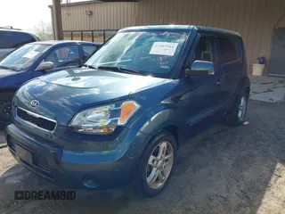 2011 Kia Soul + with VIN KNDJT2A27B7341025, listed as a IAAI auction lot 41885944 with 119,656 mi miles. Bid and sale history available at carsss.com. Image 2.
