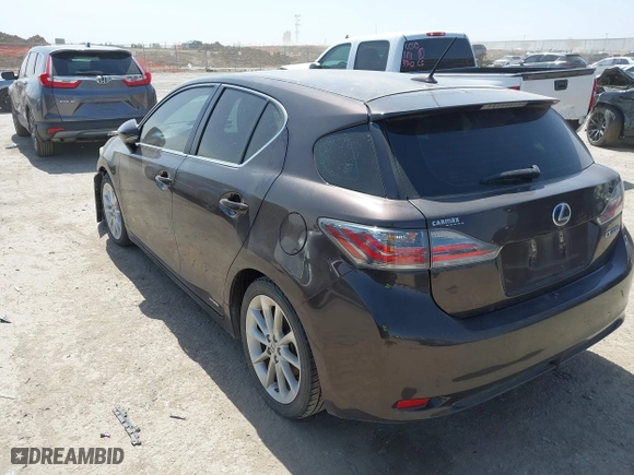 2013 Lexus CT 200h Hybrid with VIN JTHKD5BH4D2124262, listed as a IAAI auction lot 41823904 with 114,755 mi miles. Bid and sale history available at carsss.com. Image 3.