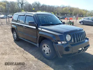 2010 Jeep Patriot Sport z VIN 1J4NF2GB0AD548821, wystawiony jako IAAI lot #42110151 z przebiegiem 211 671 mil mil oraz . Historia ofert i sprzedaży dostępna na DreamBid. Obrazek 1.