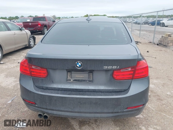 2014 BMW 3 Series 328i z VIN WBA3A5G52ENP31707, wystawiony jako IAAI lot #41944963 z przebiegiem 158 180 mil mil oraz . Historia ofert i sprzedaży dostępna na DreamBid. Obrazek 16.