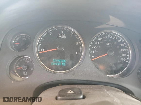 2011 Chevrolet Avalanche LS with VIN 3GNMCEE00BG100796, listed as a Copart auction lot 73812144 with 216,694 mi miles and Salvage Title. Bid and sale history available at carsss.com. Image 9.
