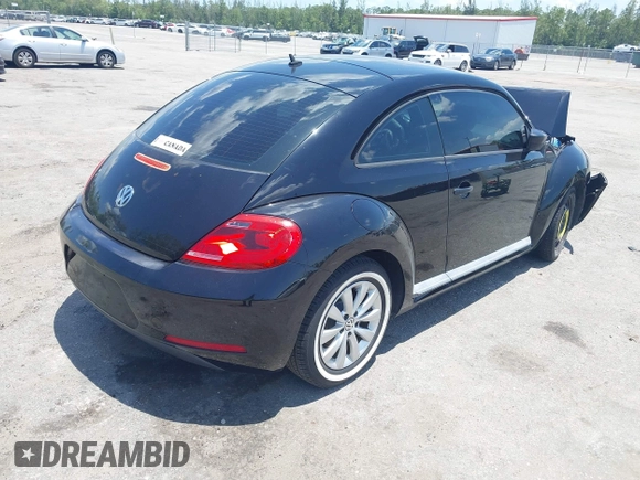 2013 Volkswagen Beetle Entry с VIN 3VWFP7AT4DM639280, выставлен на аукционе IAAI как лот 42324777 с пробегом 77 049 миль миль и . История ставок и продаж доступна на DreamBid. Изображение 4.