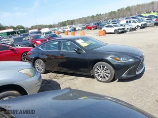 2019 Lexus ES with VIN 58ABZ1B19KU026736, listed as a IAAI auction lot 41742555 with 72,563 mi miles. Bid and sale history available at carsss.com. Image 13.