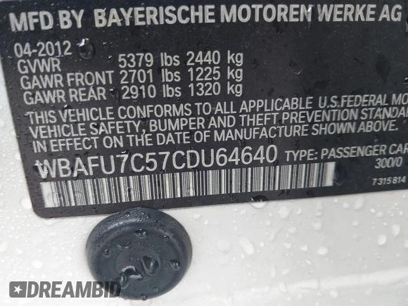 2012 BMW 5 Series 535i xDrive z VIN WBAFU7C57CDU64640, wystawiony jako IAAI lot #42109534 z przebiegiem 132 310 mil mil oraz . Historia ofert i sprzedaży dostępna na DreamBid. Obrazek 9.