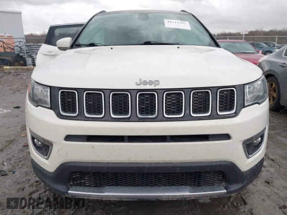 2018 Jeep Compass Limited with VIN 3C4NJDCBXJT350246, listed as a IAAI auction lot 41711327 with 112,364 mi miles. Bid and sale history available at carsss.com. Image 12.