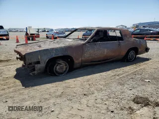 1979 Cadillac Eldorado z VIN 6L57B9E638130, wystawiony jako Copart lot #56873134 z przebiegiem Nie podano mil oraz Nie do naprawy • Non repairable. Historia ofert i sprzedaży dostępna na DreamBid. Obrazek 1.