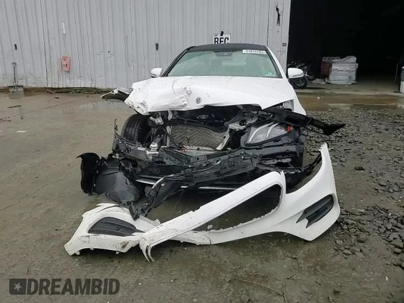 2018 Mercedes-Benz E 400 with VIN WDD1J6GB4JF015911, listed as a Copart auction lot 51815785 with 40,160 mi miles and Salvage Title. Bid and sale history available at DreamBid. Image 13.