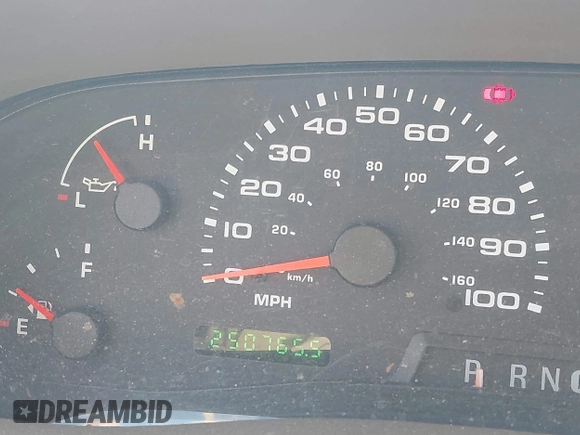 2003 Ford Super Duty F-250 XL with VIN 1FTNW21S23EA08088, listed as a IAAI auction lot 41671180 with 250,765 mi miles. Bid and sale history available at carsss.com. Image 15.