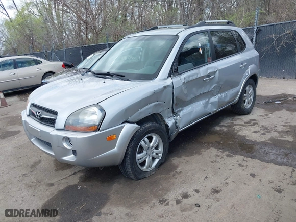 2009 Hyundai Tucson Limited with VIN KM8JN12D19U946007, listed as a IAAI auction lot 41903585 with 213,737 mi miles. Bid and sale history available at carsss.com. Image 17.