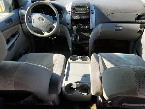 2009 Toyota Sienna CE with VIN 5TDZK23C89S250759, listed as a Copart auction lot 52360615 with 231,655 mi miles and Salvage Title. Bid and sale history available at DreamBid. Image 8.