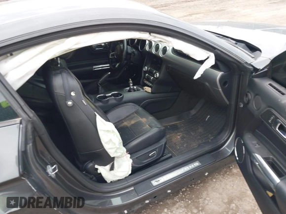 2018 Ford Mustang GT z VIN 1FA6P8CF9J5179766, wystawiony jako IAAI lot #41977000 z przebiegiem 83 608 mil mil oraz . Historia ofert i sprzedaży dostępna na DreamBid. Obrazek 5.