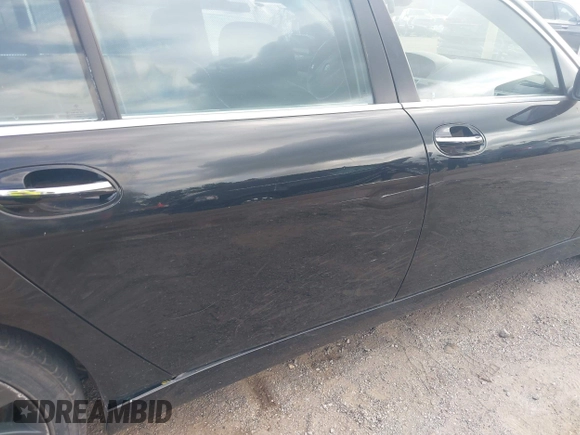 2008 BMW 7 Series 750Li with VIN WBAHN83588DT79566, listed as a IAAI auction lot 42522414 with 127,605 mi miles and . Bid and sale history available at DreamBid. Image 6.