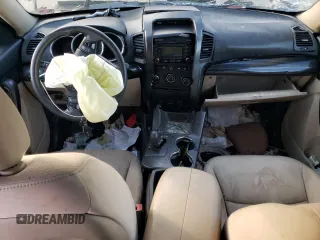 2012 Kia Sorento LX with VIN 5XYKTCA61CG240161, listed as a Copart auction lot 81525333 with Not Provided miles and Salvage Title. Bid and sale history available at DreamBid. Image 8.