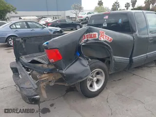 2000 Chevrolet S-10 LS with VIN 1GCCS19W5Y8161574, listed as a IAAI auction lot 41935197 with 255,231 mi miles. Bid and sale history available at carsss.com. Image 6.