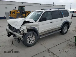 2002 Mitsubishi Montero XLS z VIN JA4MT31R92J031200, wystawiony jako Copart lot #78538634 z przebiegiem 203 721 mil mil oraz Szkoda całkowita • Salvage title. Historia ofert i sprzedaży dostępna na DreamBid. Obrazek 1.