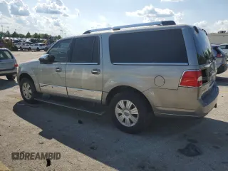 2008 Lincoln Navigator with VIN 5LMFL28518LJ12242, listed as a Copart auction lot 61677745 with 219,606 mi miles and Clean title. Bid and sale history available at DreamBid. Image 2.