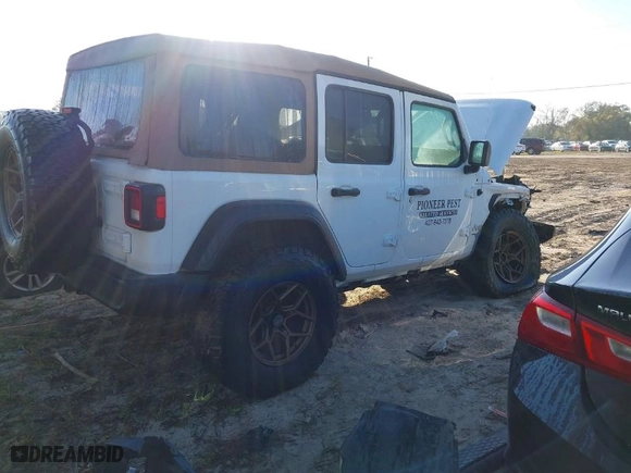 2019 Jeep Wrangler Unlimited Sport with VIN 1C4HJXDG5KW509033, listed as a IAAI auction lot 41468406 with 69,061 mi miles. Bid and sale history available at carsss.com. Image 4.