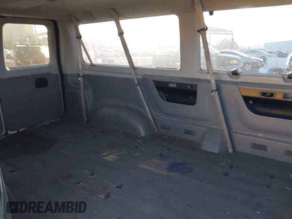 2011 Ford Econoline Passenger XL with VIN 1FBNE3BL0BDA75121, listed as a IAAI auction lot 41469640 with 105,558 mi miles. Bid and sale history available at carsss.com. Image 8.