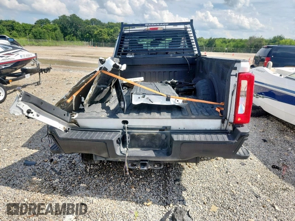 2023 Ford F-250 XL z VIN 1FT7W2AA4PED18619, wystawiony jako Copart lot #61728515 z przebiegiem 41 279 mil mil oraz Szkoda całkowita • Salvage title. Historia ofert i sprzedaży dostępna na DreamBid. Obrazek 6.
