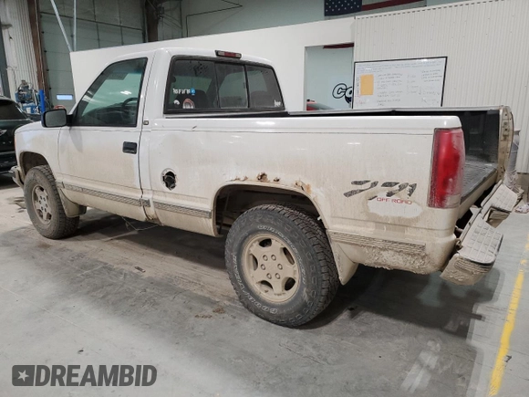 1998 Chevrolet Silverado 1500 with VIN 1GCEK14R8WZ277577, listed as a Copart auction lot 85112704 with 417,537 mi miles and Clean Title. Bid and sale history available at DreamBid. Image 2.