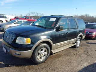 2003 Ford Expedition Eddie Bauer with VIN 1FMRU17W33LB96333, listed as a IAAI auction lot 41602281 with 227,420 mi miles. Bid and sale history available at carsss.com. Image 2.