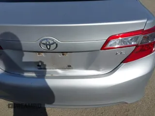 2013 Toyota Camry L with VIN 4T4BF1FK4DR335154, listed as a IAAI auction lot 41969320 with 275,733 mi miles. Bid and sale history available at carsss.com. Image 6.