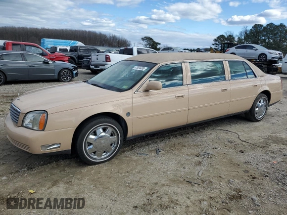 2004 Cadillac DeVille Limousine z VIN 1GEEH90Y34U550632, wystawiony jako Copart lot #47804485 z przebiegiem 54 382 mil mil oraz Czysty tytuł • Clean title. Historia ofert i sprzedaży dostępna na DreamBid. Obrazek 1.